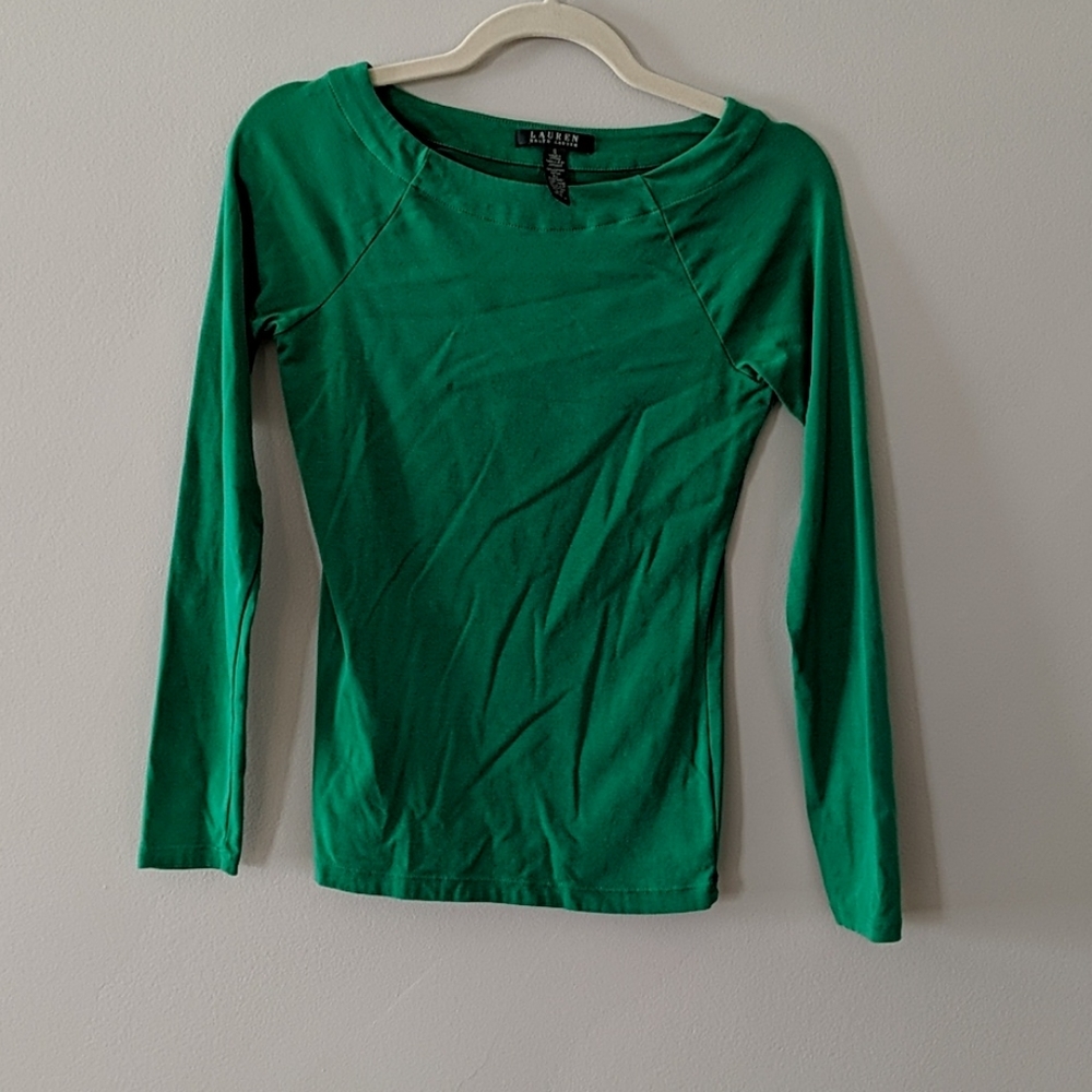Green boat neck long sleeve shirt